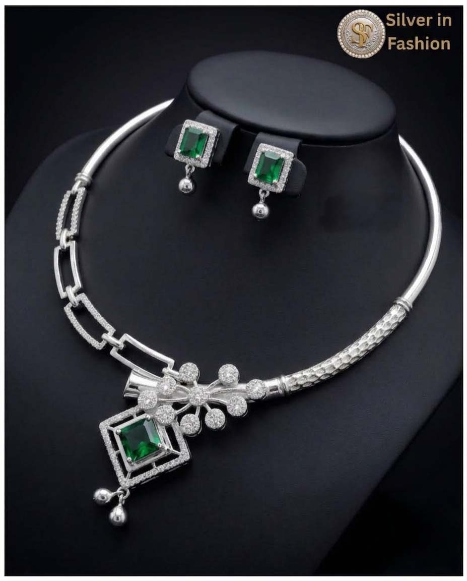 Royal Emerald Crystal Floral Collar Choker with Matching Drop Earrings