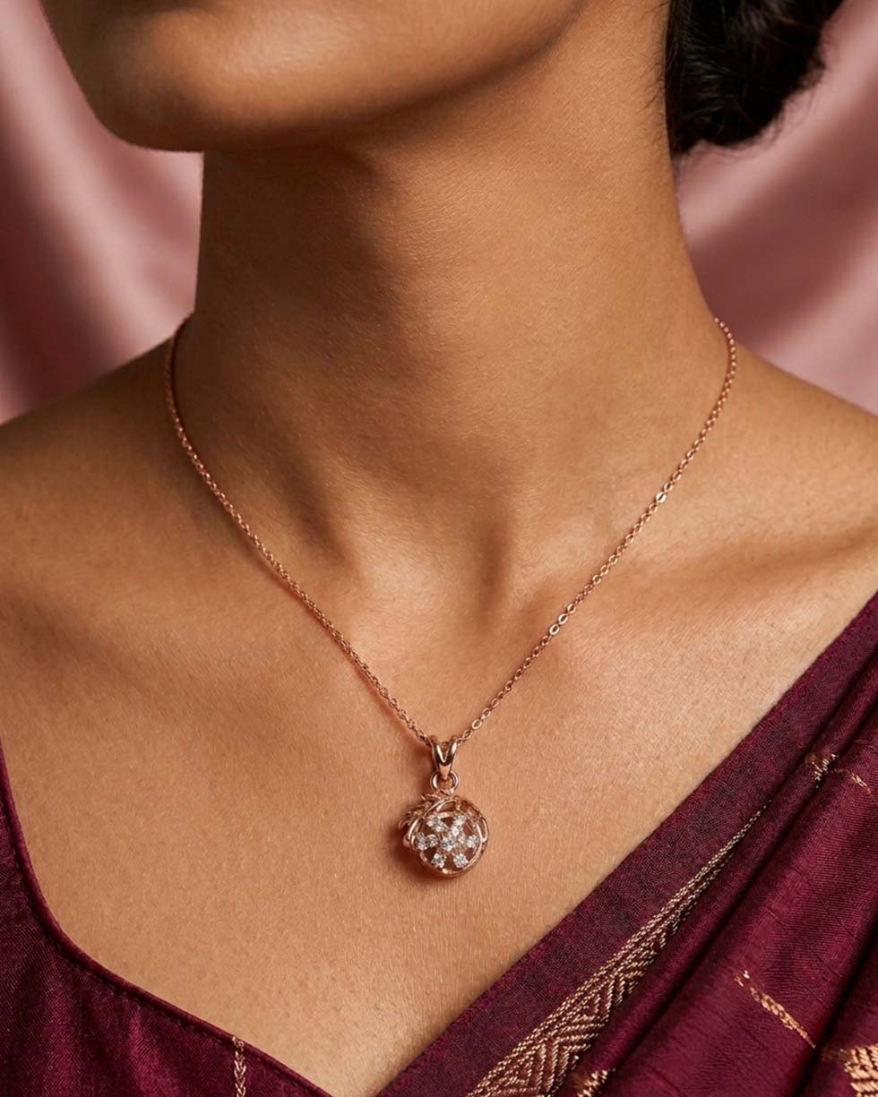 Silver Daisy Disc Pendant - image 3